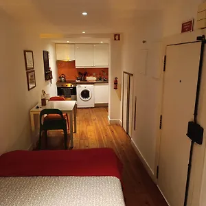 Little Alfama Town Apartment